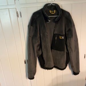 Men’s Mountain Hardware polar fleece jacket